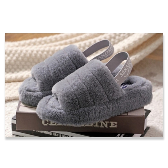 Slippers - Picture 1 of 11